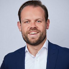 Foto Cliff nog kleiner v2.png